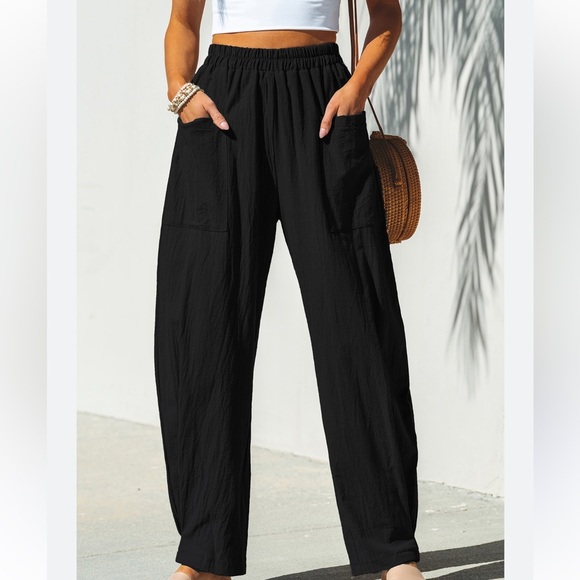 Cupshe Other - Cupshe women's NWT  Black elastic waist tapered legs Pants size M